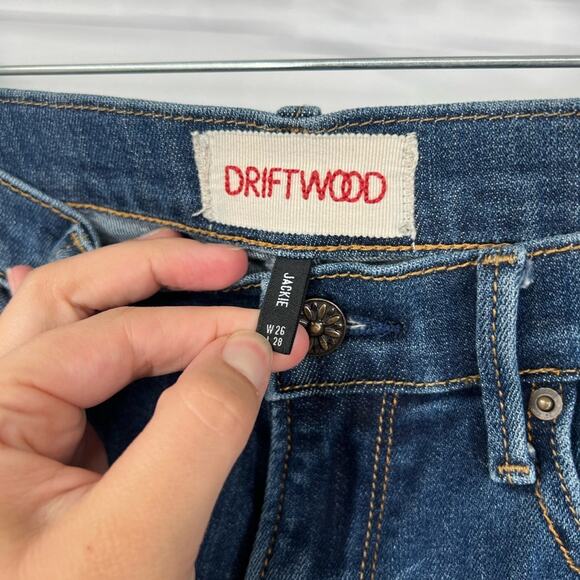 Driftwood Mid-Rise Jackie Floral Embroidered Skinny Jeans - Picture 3 of 7